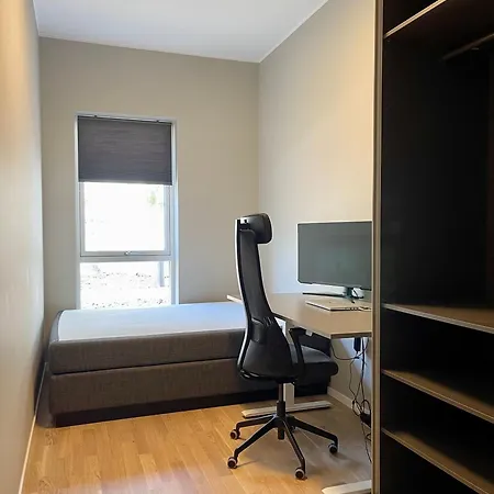 Апартаменты Brand-new 2025 Sunny Private Terrace - By The Sea *