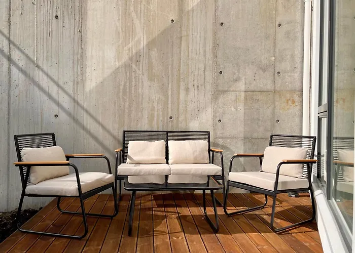 Brand-new 2025 Sunny Private Terrace - By The Sea アパート